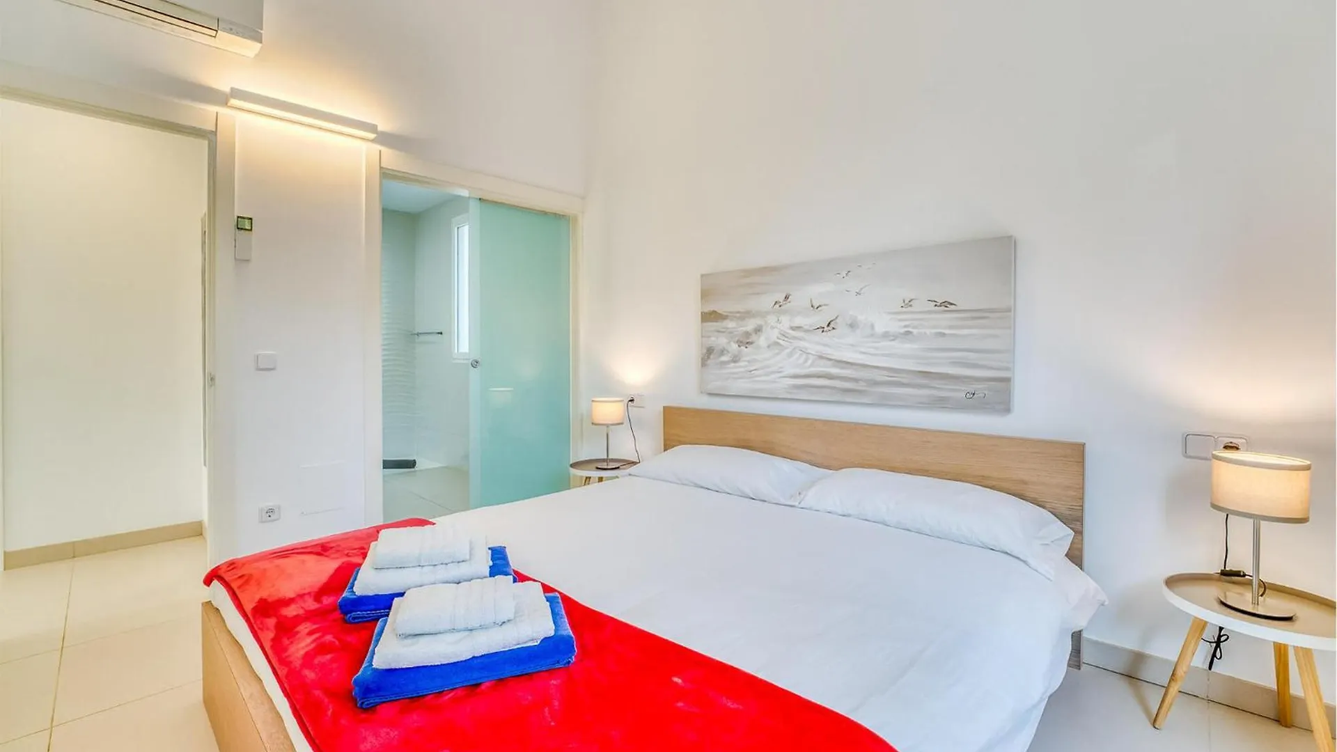 別荘 Lovely Home In Alcudia With Kitchen