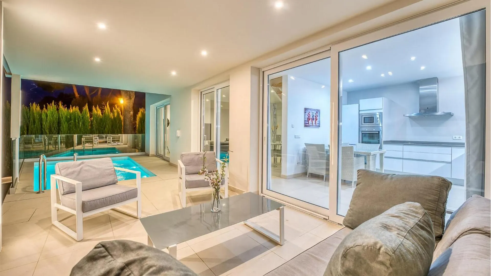 Lovely Home In Alcudia With Kitchen Spain